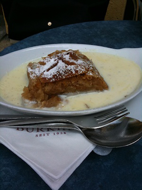 Apfel strudel